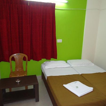 Maple Inn Budget Hotel บังกาลอร์ ภายนอก รูปภาพ